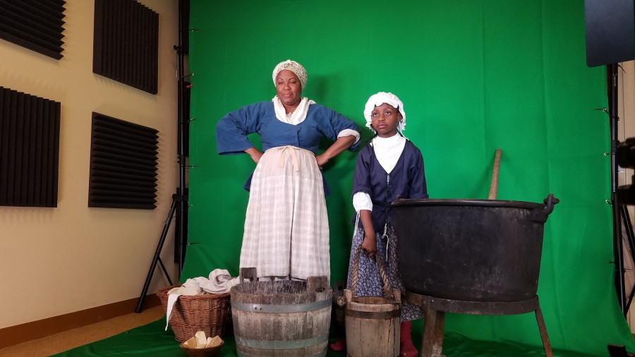 Behind the scenes: Green screen for holograms of enslaved laundresses. In the tour, you see them in one of Mount Vernon’s yards where they would have originally worked. 